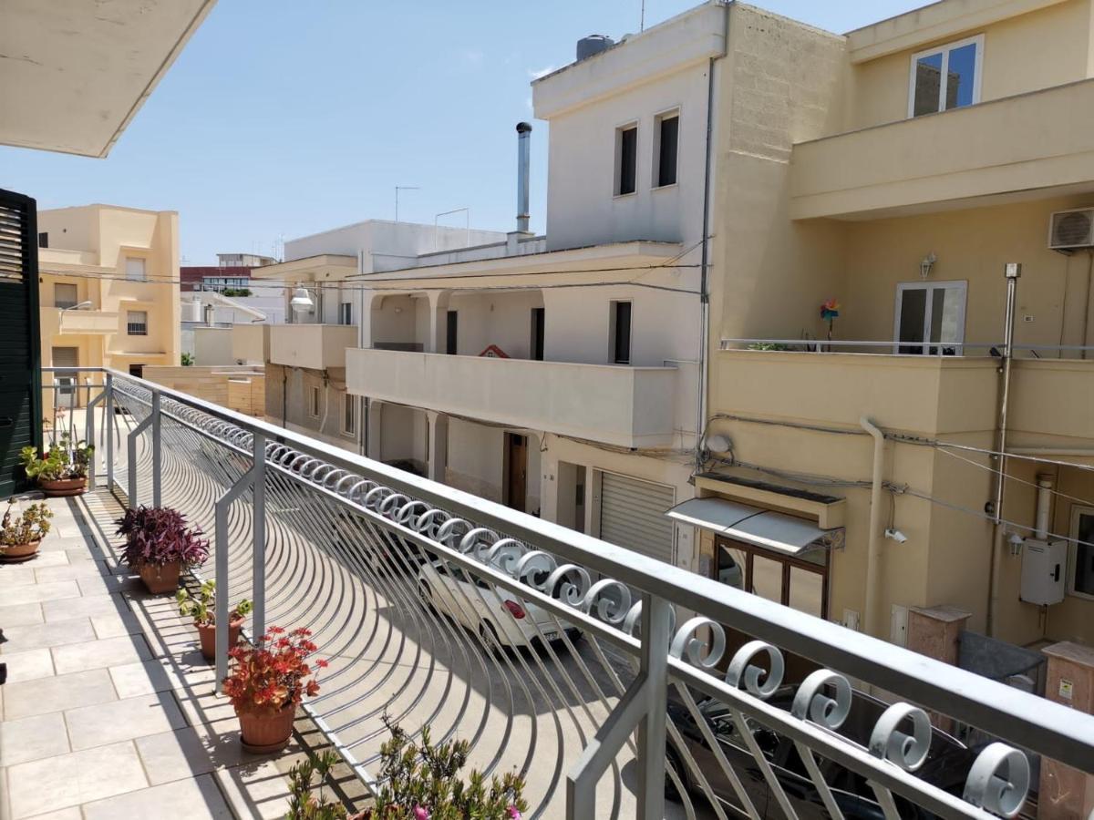 Favolosa Casa Con Terrazza, Idromassaggio, Cortile E Garage Auto Carovigno Bagian luar foto
